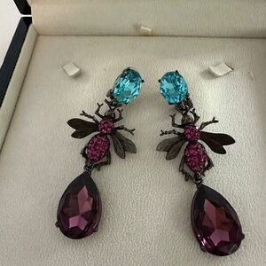 Oscar De Le Renta Vintage Bee Motif Earrings